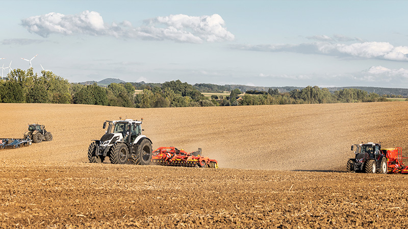 Valtra-Q-Series-tractor-smart-fleet-management-800x450